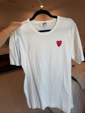 Comme des Garçons Play White Short Sleeve T-Shirt with Red Heart Patch